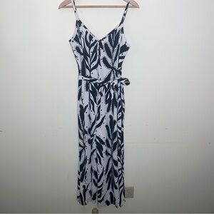 NWOT Harlow & Rose Elegant Black and White Flowy Leaf Print Romper